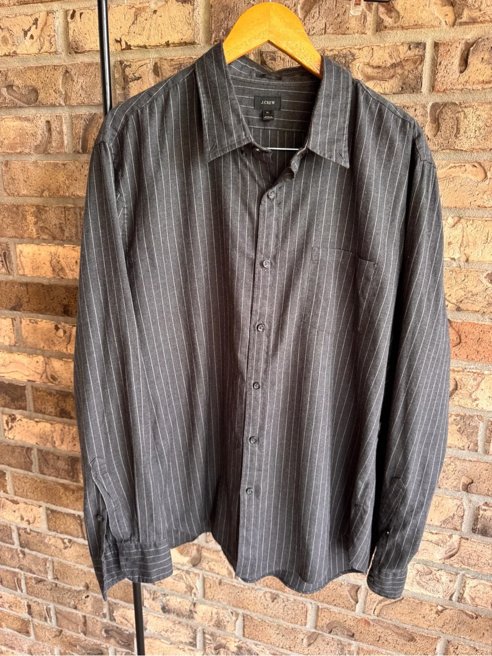 J.Crew Men’s XL Charcoal Gray Pinstripe Long Sleeve Button Up Shirt